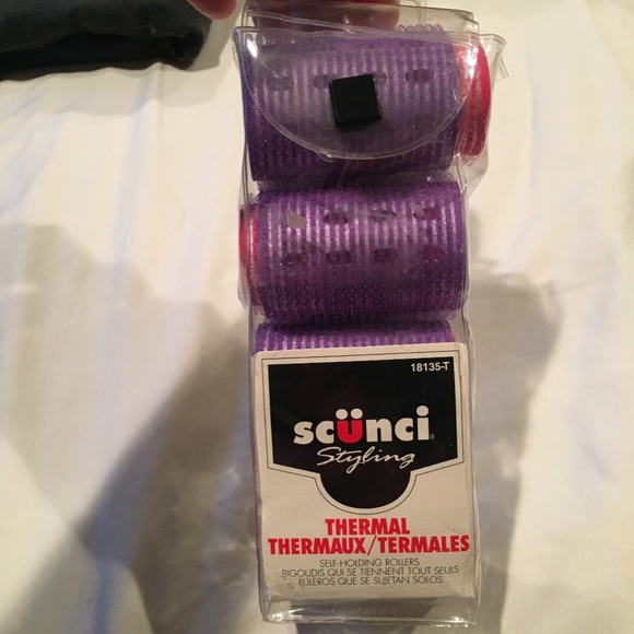 Velcro Rollers & Spiral Curlers - Picture 3 of 7